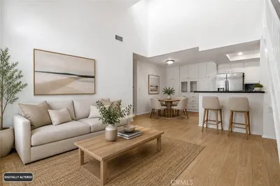 27300 Avenida De La Plata