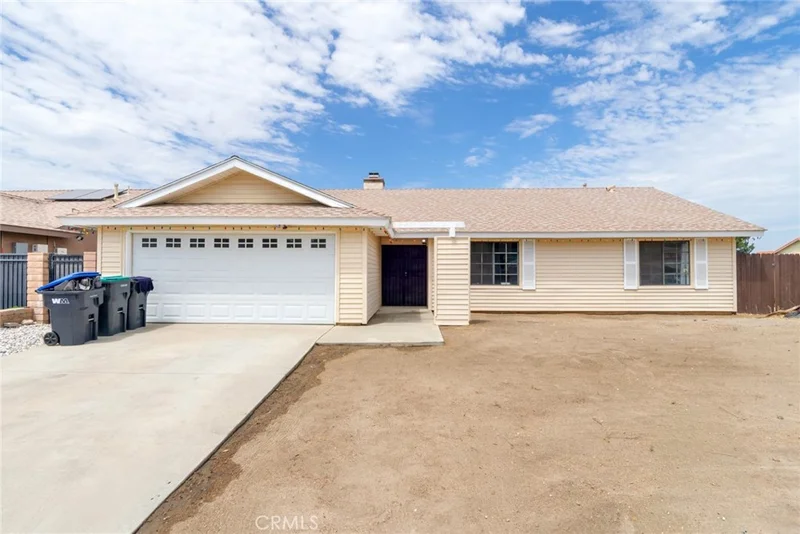 25067 Hazelwood Circle photo 2