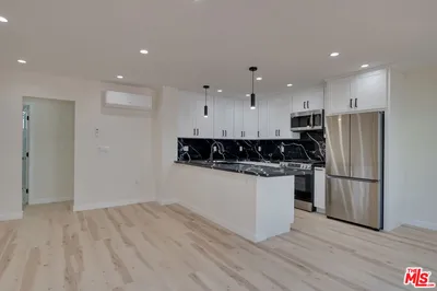 928 N San Vicente Boulevard 109
