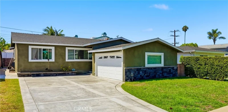 2402 Robinson