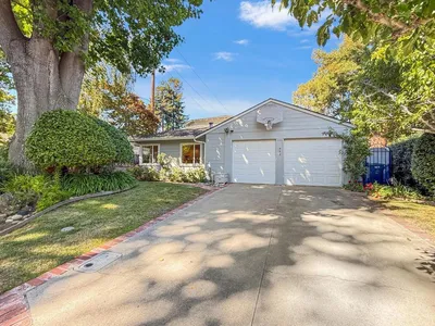527 Hilbar Lane photo 2