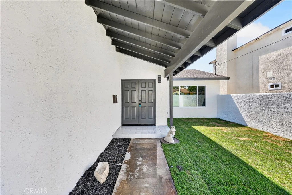 Interior 4