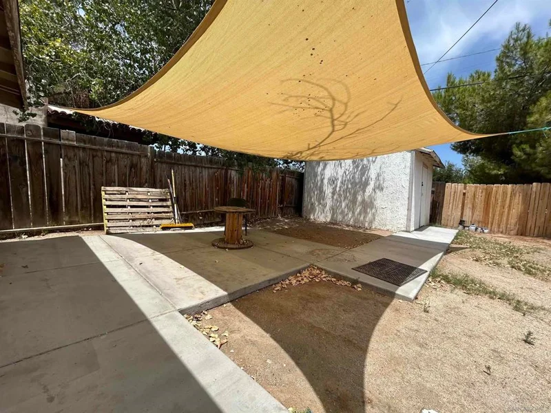 44660 Holtville Avenue photo 2