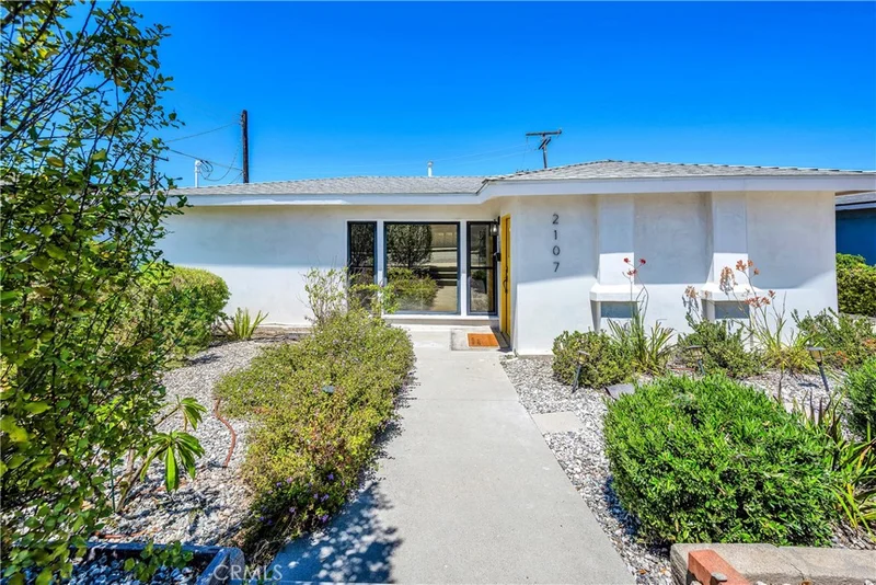2107 W 237th