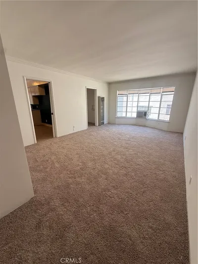 4909 Coldwater Canyon Avenue 6 photo 2