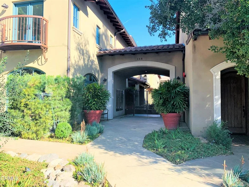 168 S Sierra Madre Boulevard 117 photo 2