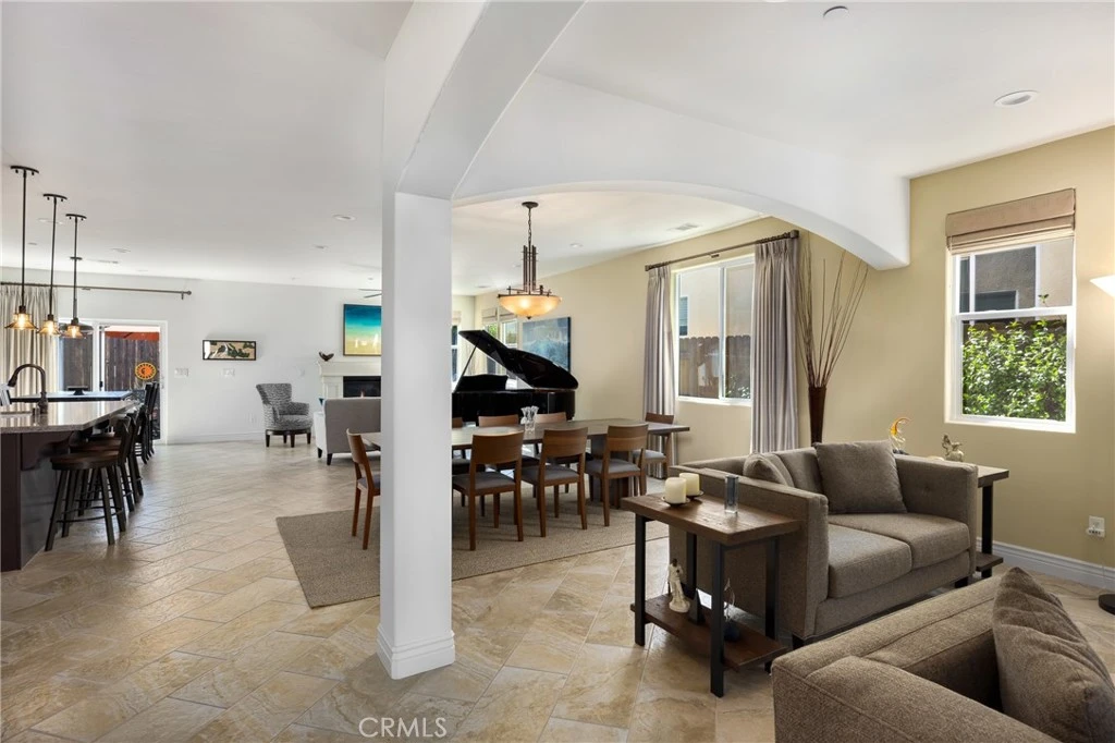 Interior 3