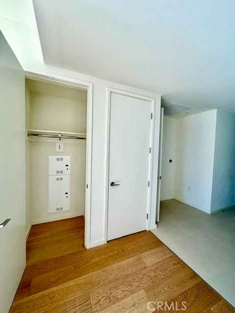 Interior 4