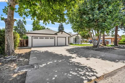 3427 SANFORD STREET photo 2