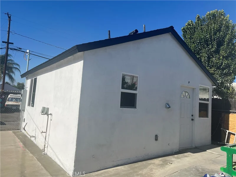 1387 Holt Ave