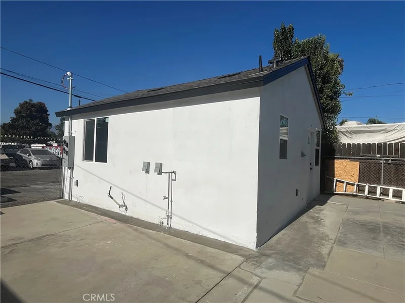 1387 Holt Ave photo 2