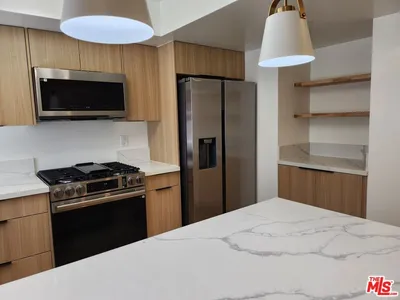 529 N Market Street 8 photo 2