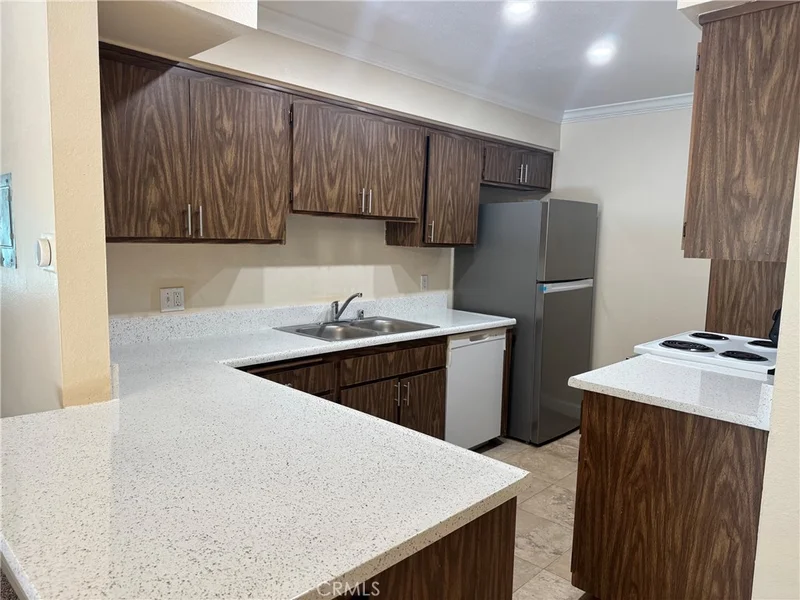 7667 Stage Road 75 photo 2
