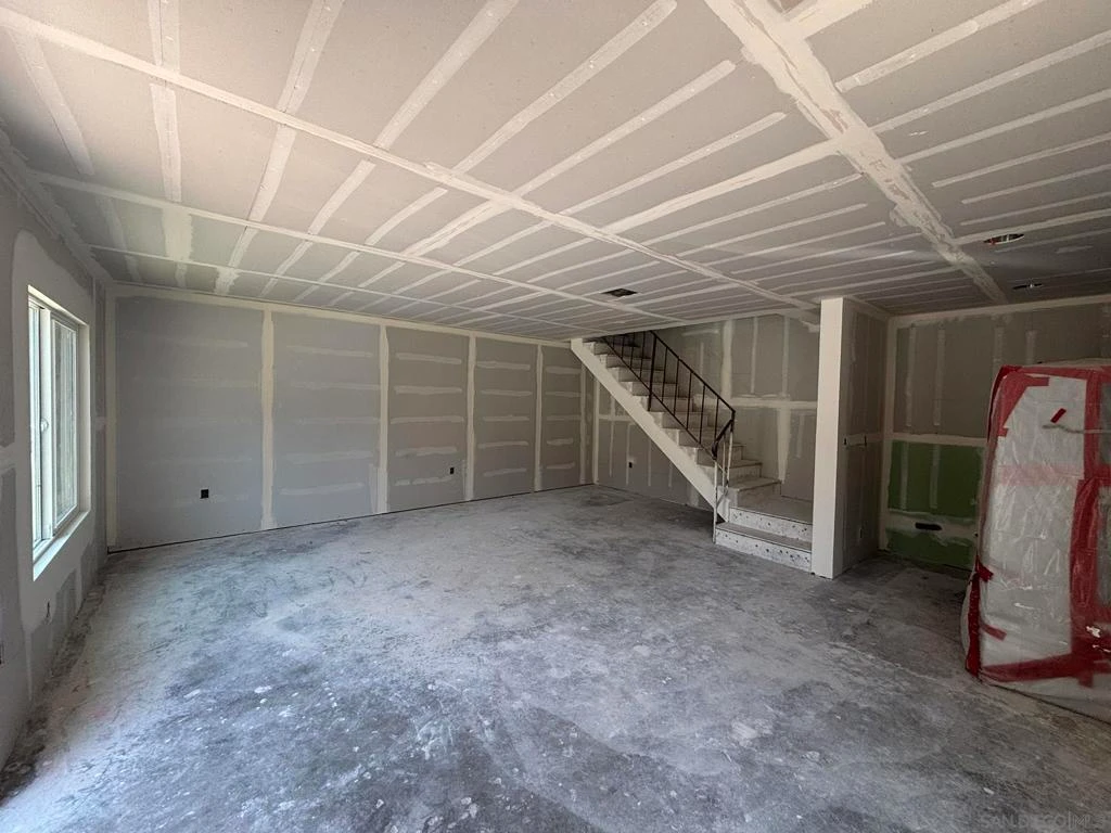 Interior 3