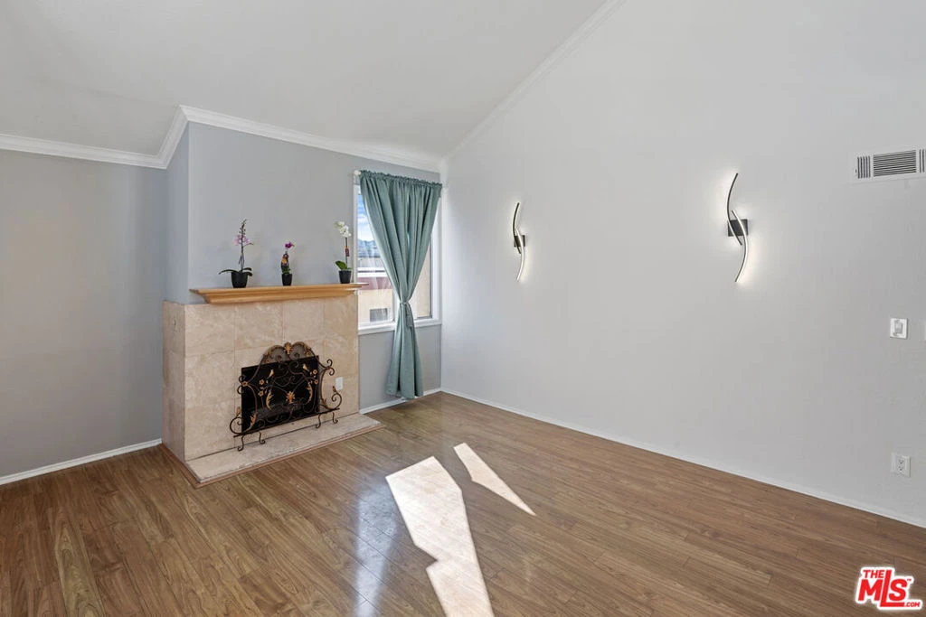 Interior 1
