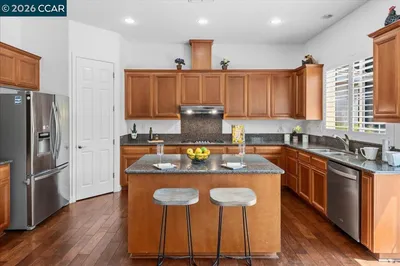 5204 Skyler Court photo 2