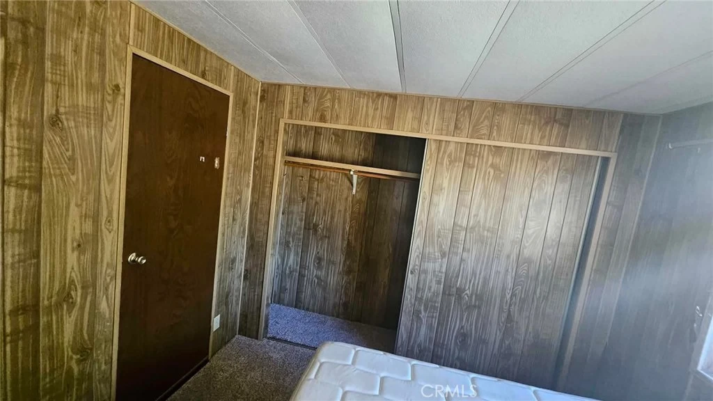 Interior 4