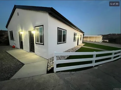 1533 Avohill Drive photo 2
