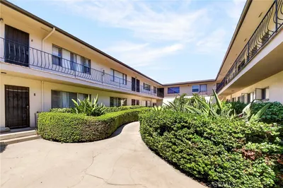 728 Cedar photo 2
