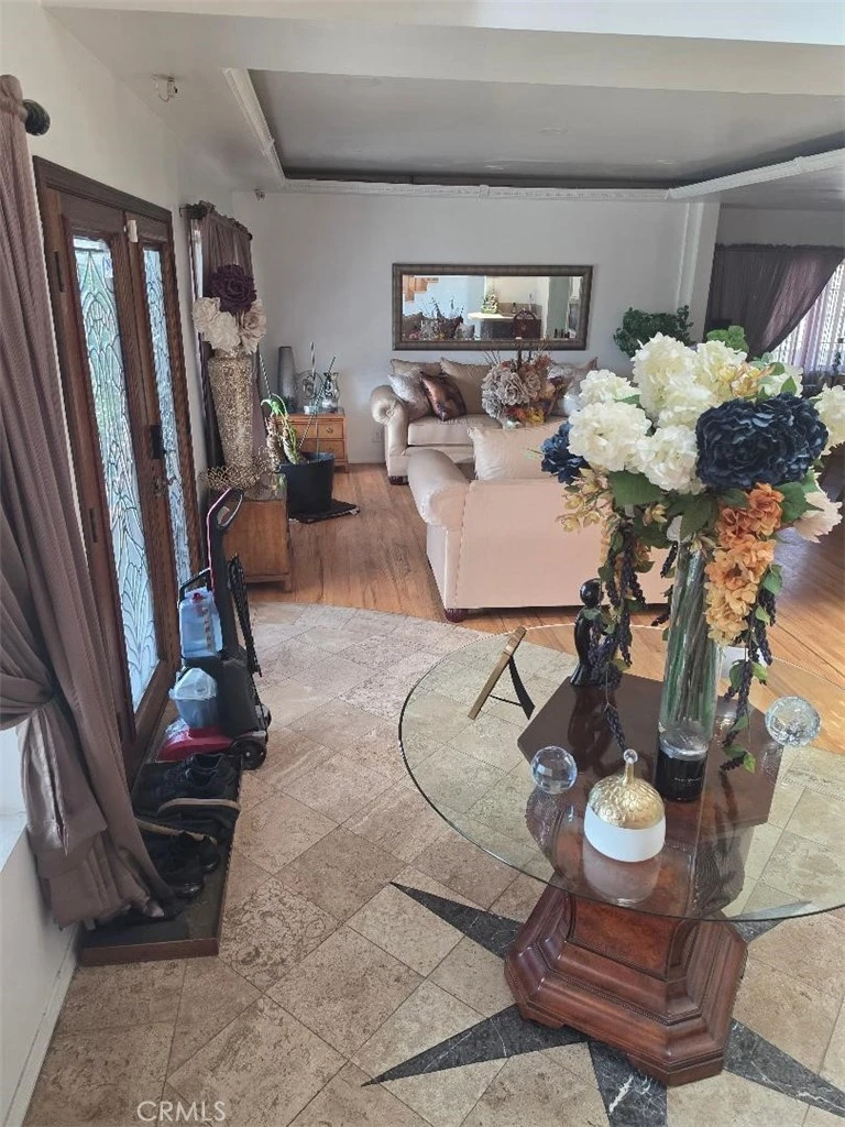 Interior 3