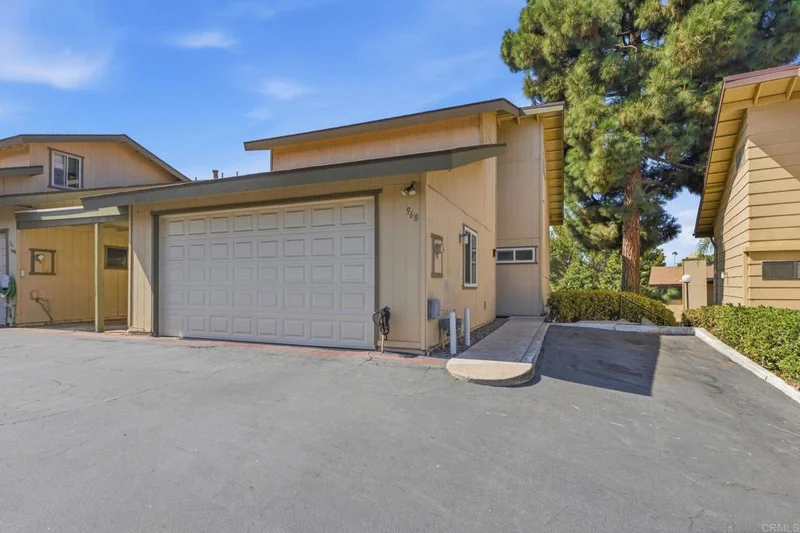 Photo 2 of 968 Marlin Drive