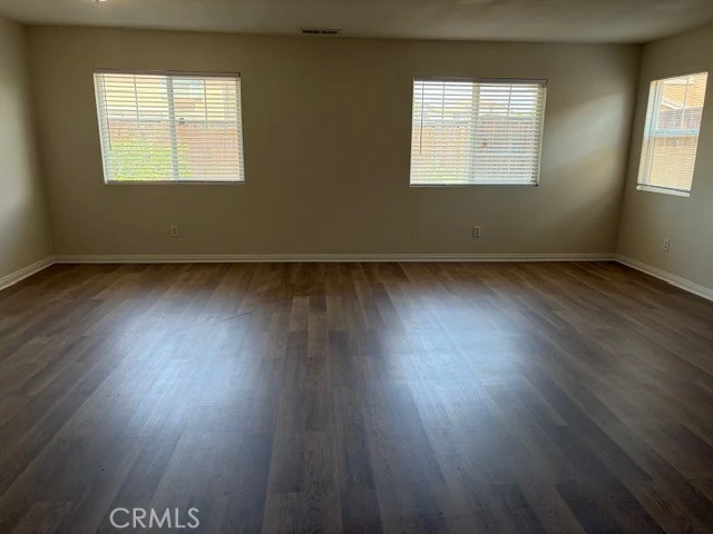 Interior 4