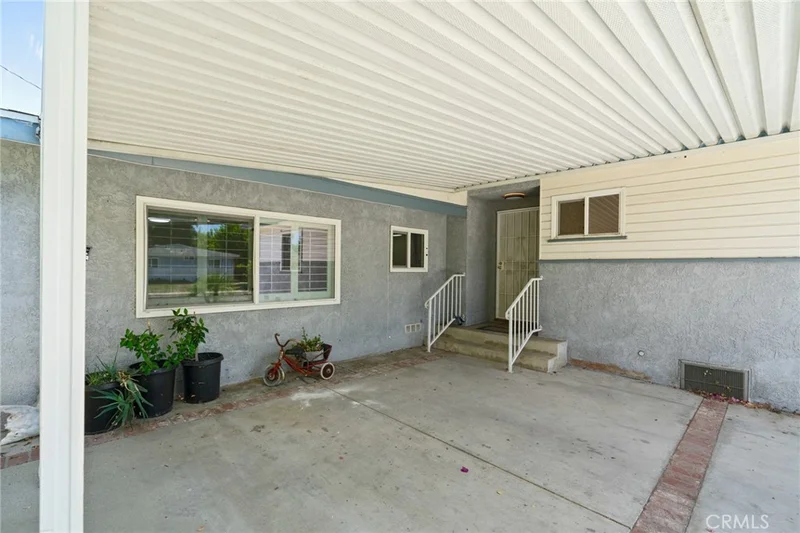 Photo 2 of 20353 Gault