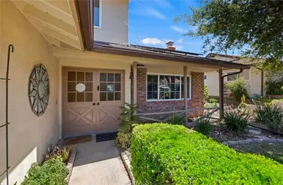 2447 Grove Ave photo 2