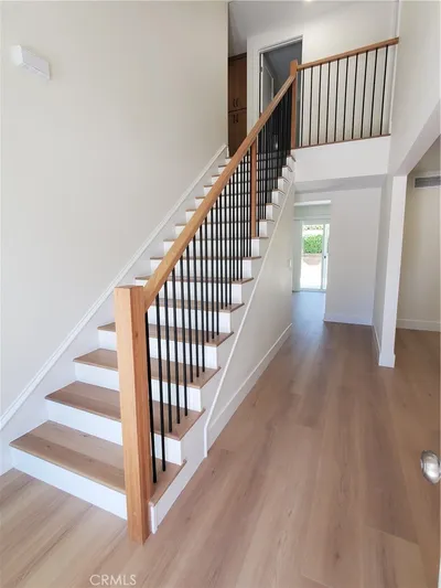 553 E Bellgrove Street photo 2