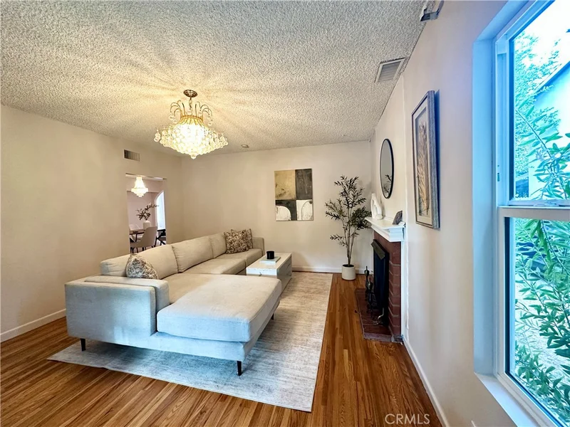 6220 Etiwanda Avenue photo 2