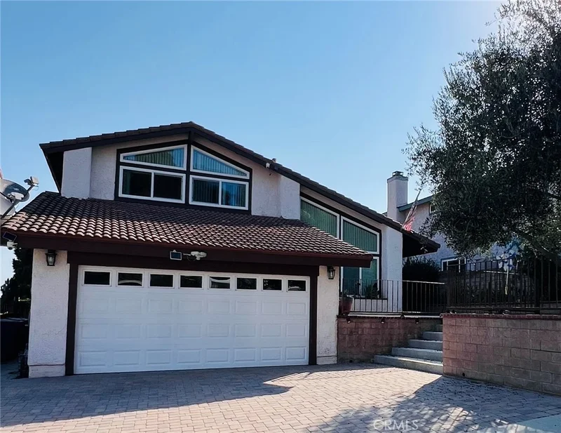 3221 Carolwood