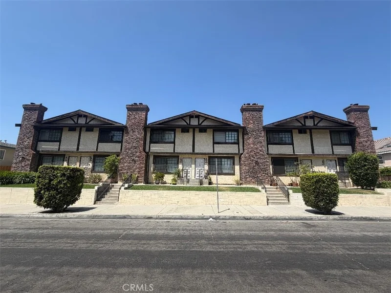 5215 Rosemead Boulevard E
