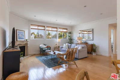 511 San Vicente Boulevard 306