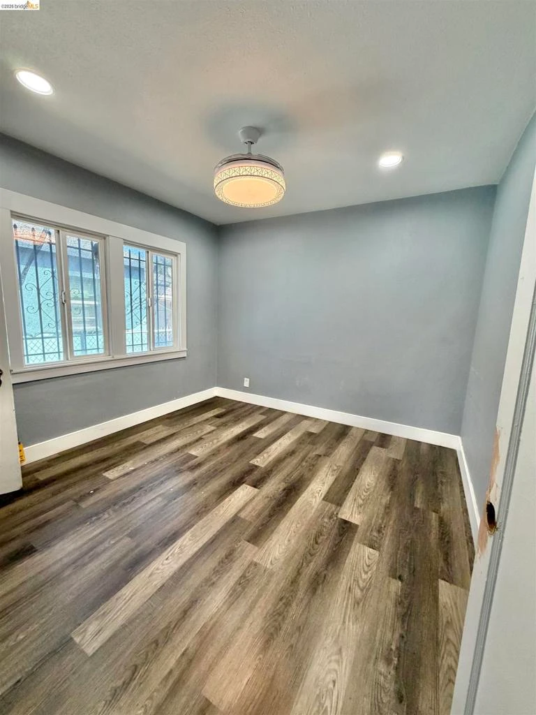 Interior 4