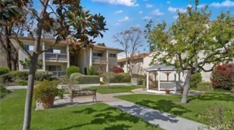 4706 Park Granada 188 photo 2