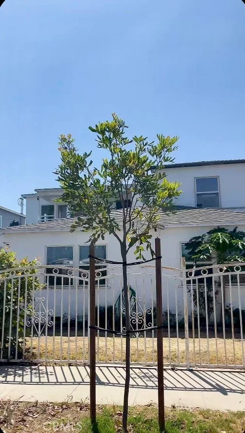 2220 Delaware C