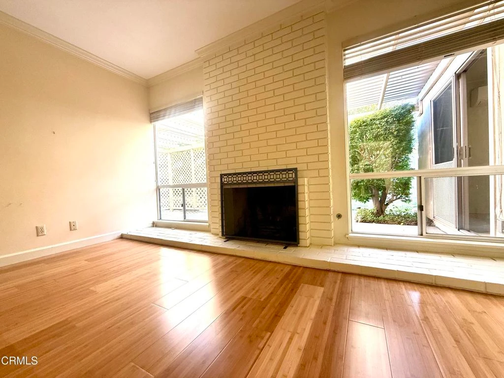 Interior 4