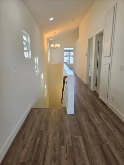 1812 W Balboa photo 2