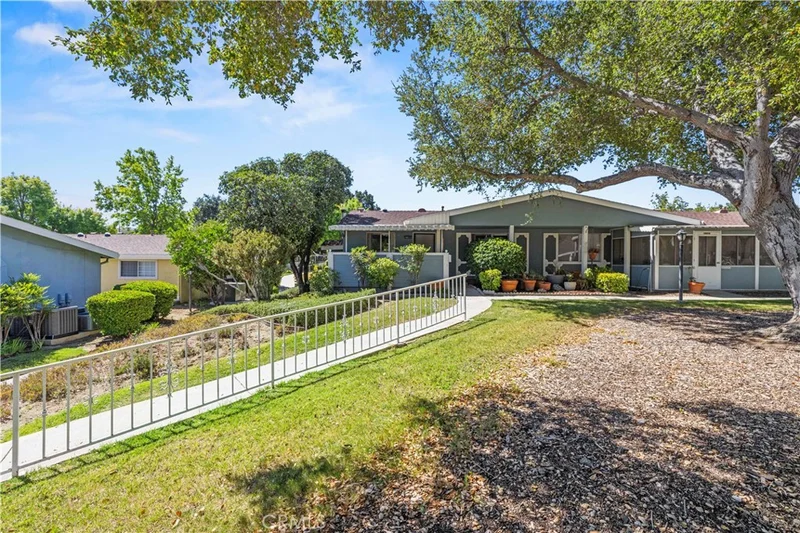 Photo 2 of 19231 Avenue Of The Oaks A