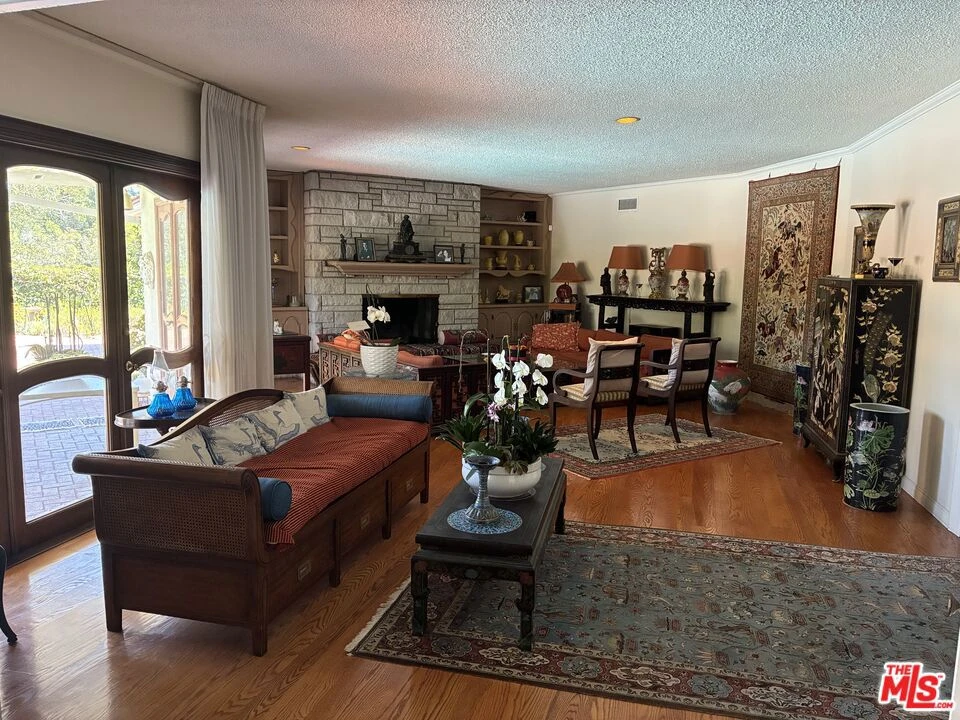 Interior 2