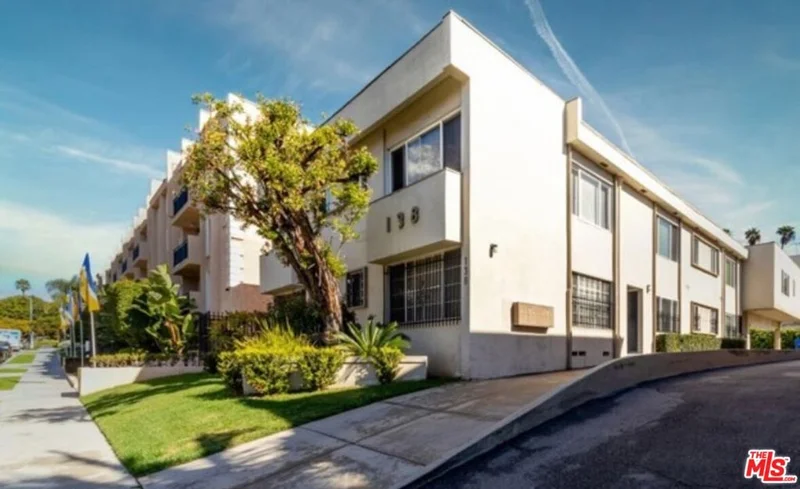 138 S St Andrews Place 4
