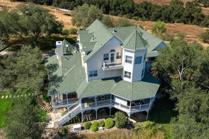 24665 Rancho Santa Teresa Drive