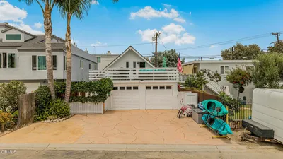 345 Hollywood Boulevard