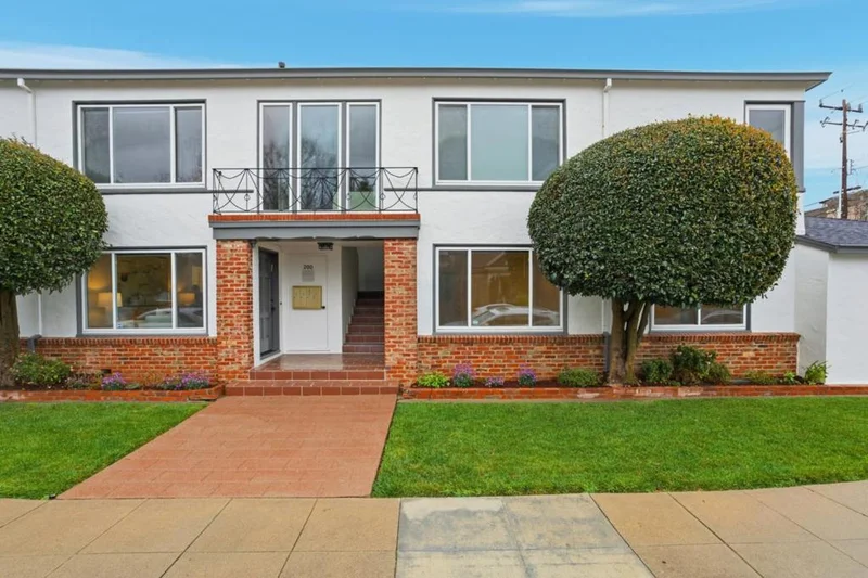 200 Anita Road 1