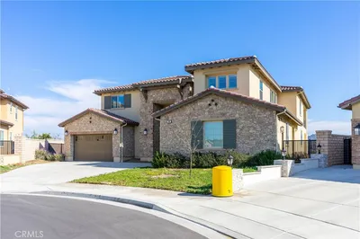 966 Feather Hollow Court photo 2