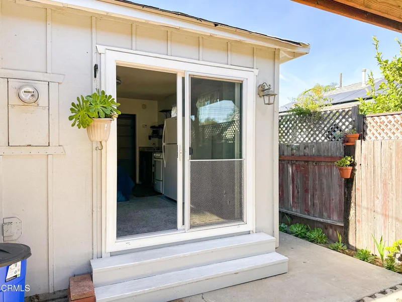 242 N 5th Street B