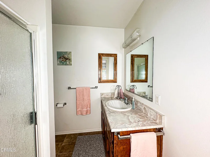 242 N 5th Street B photo 2