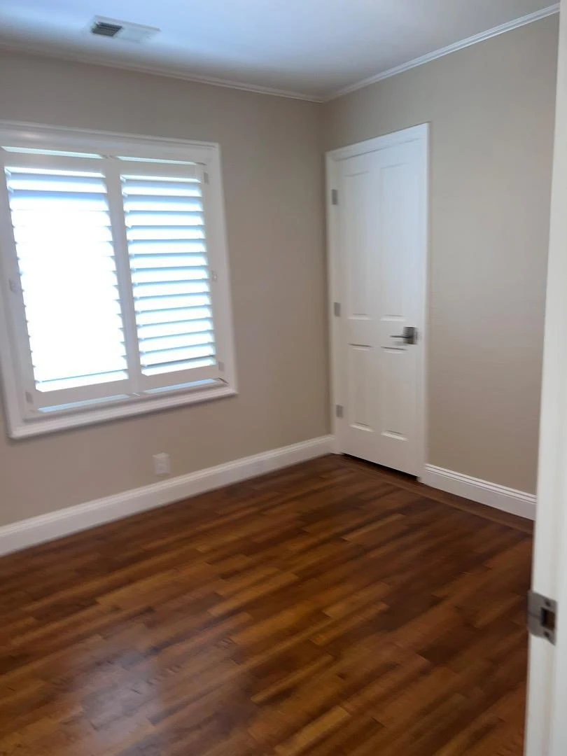 Interior 4