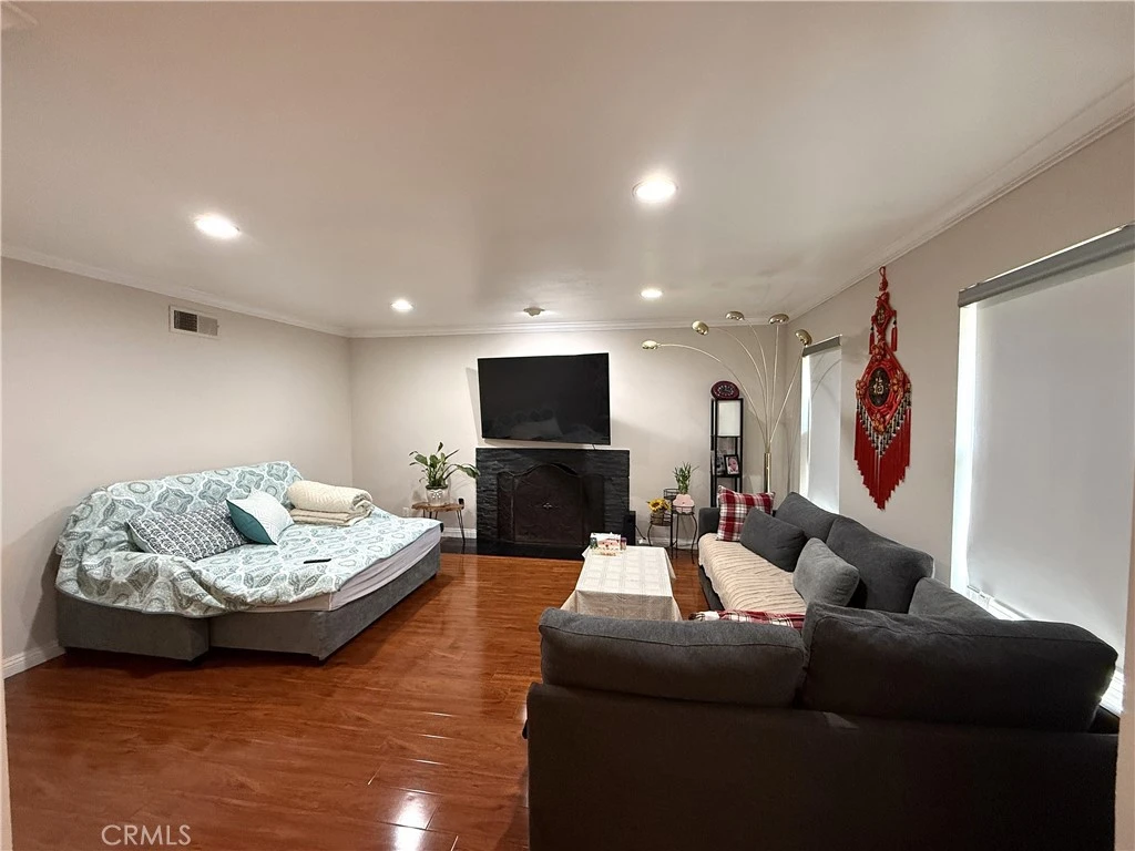 Interior 2