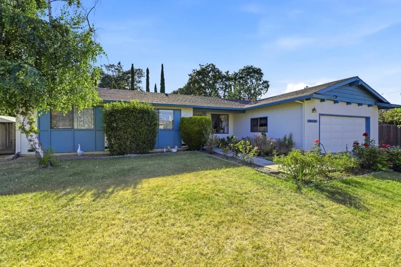 10131 Prado Vista Drive, Cupertino, CA 95014